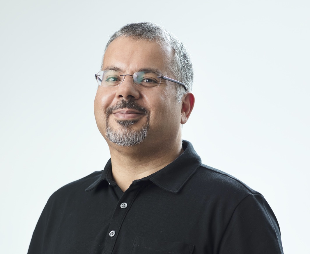 خالدون طبازة